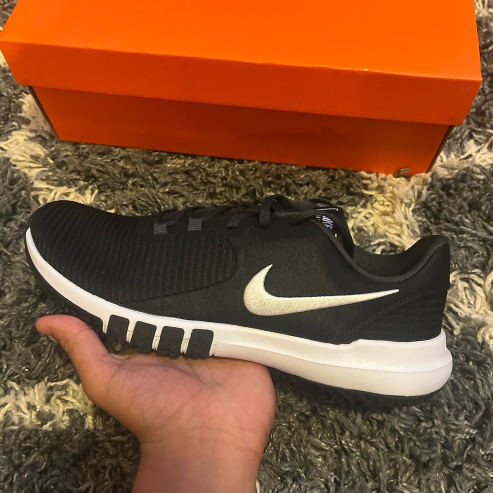 Size 10 Nike Flex Control 4 Black